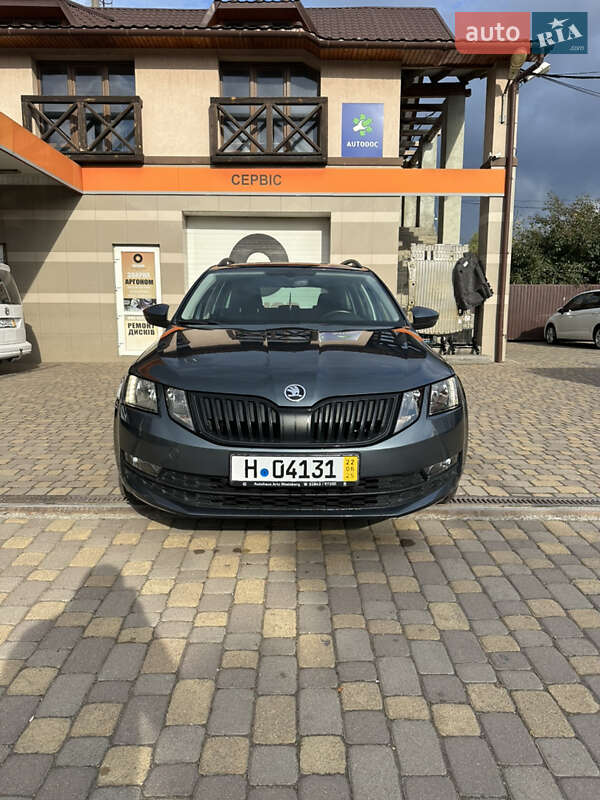 Универсал Skoda Octavia 2019 в Сваляве