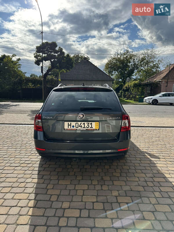 Универсал Skoda Octavia 2019 в Сваляве