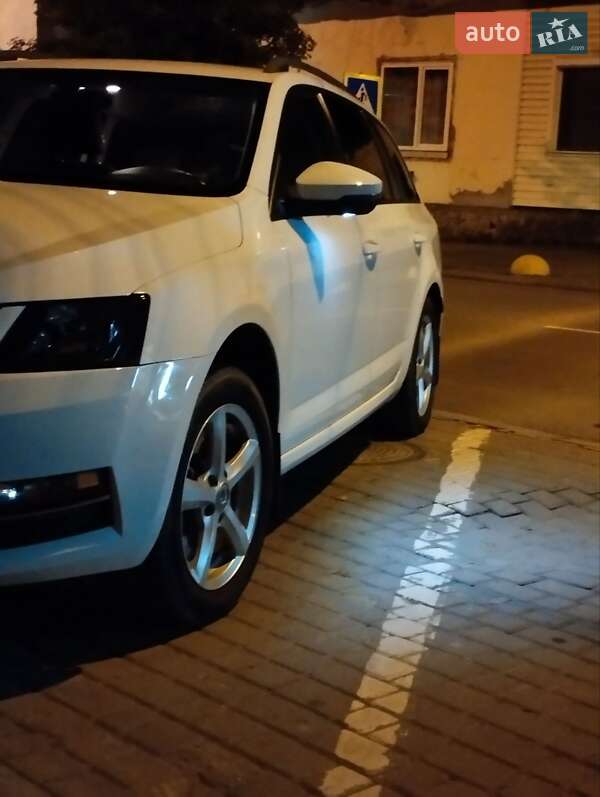 Універсал Skoda Octavia 2017 в Бориславі