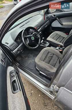 Лифтбек Skoda Octavia 2001 в  фото 3 Лифтбек Skoda Octavia 2001 в
