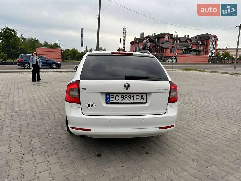 Универсал Skoda Octavia 2011 в Бориславе