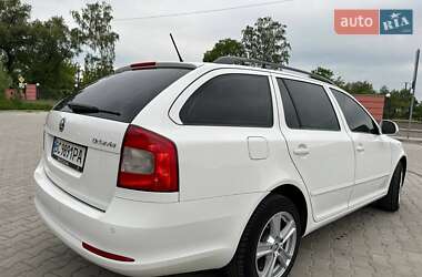 Универсал Skoda Octavia 2011 в 
