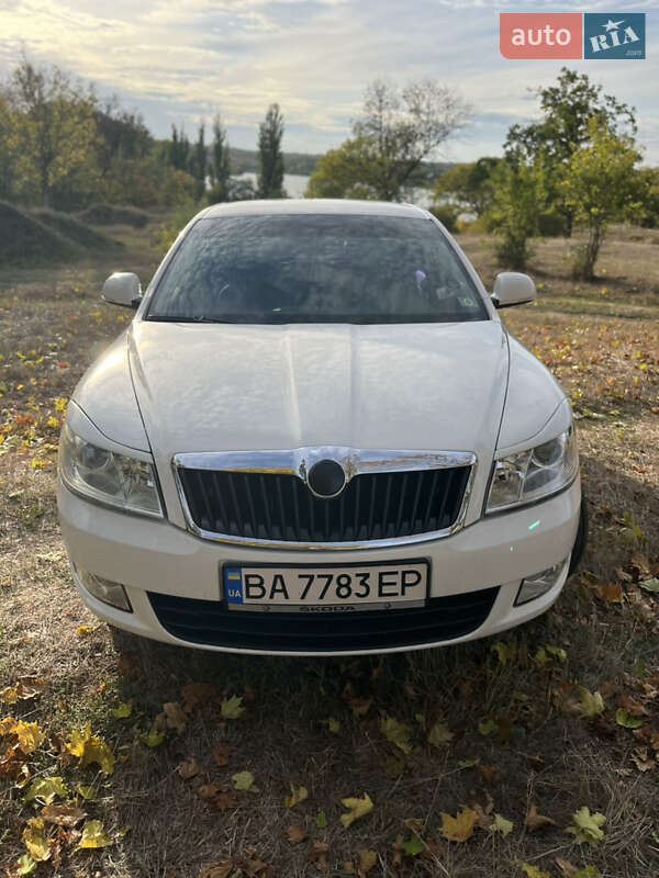 Лифтбек Skoda Octavia 2012 в Кропивницком