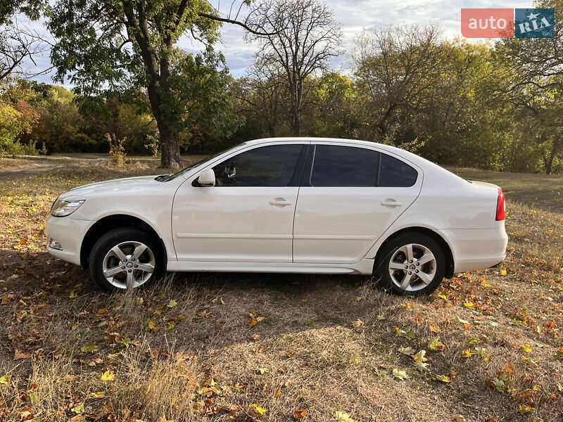 Лифтбек Skoda Octavia 2012 в Кропивницком