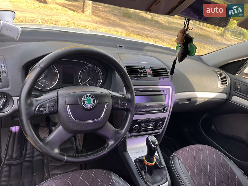 Лифтбек Skoda Octavia 2012 в Кропивницком