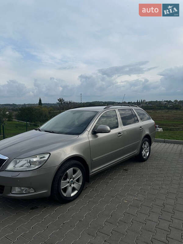 Универсал Skoda Octavia 2009 в Шумске фото 3 Универсал Skoda Octavia 2009 в Шумске