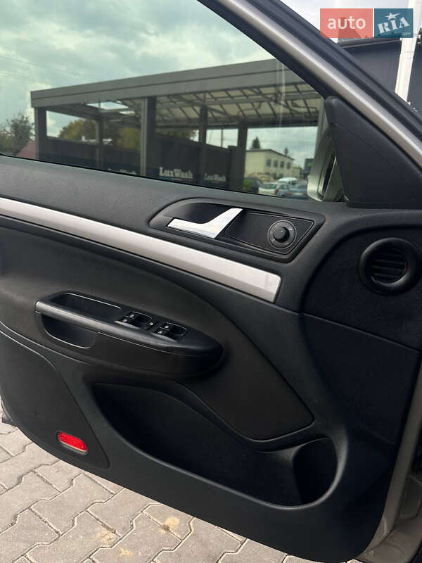 Универсал Skoda Octavia 2009 в Шумске фото 12 Универсал Skoda Octavia 2009 в Шумске