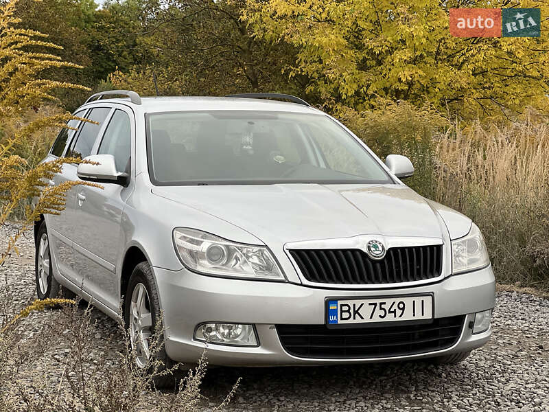 Skoda Octavia 2012 Skoda Octavia 2012