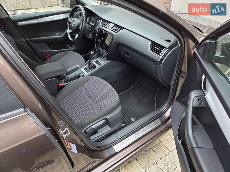 Универсал Skoda Octavia 2013 в Луцке фото 15 Универсал Skoda Octavia 2013 в Луцке