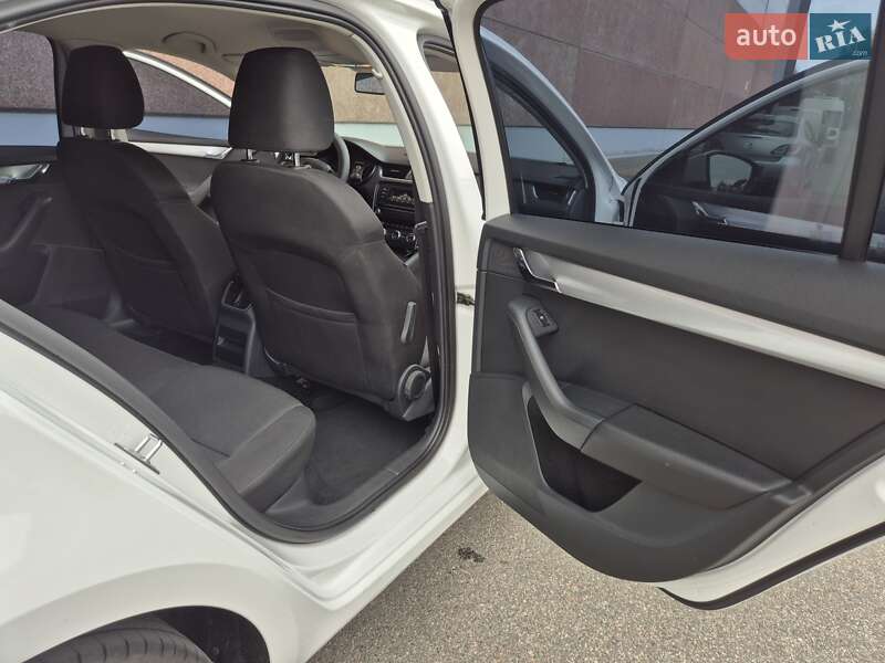 Лифтбек Skoda Octavia 2013 в Киеве фото 6 Лифтбек Skoda Octavia 2013 в Киеве
