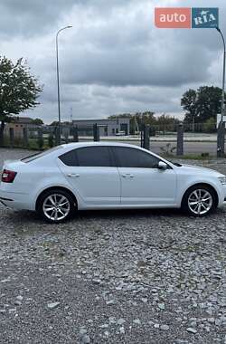 Лифтбек Skoda Octavia 2017 в 