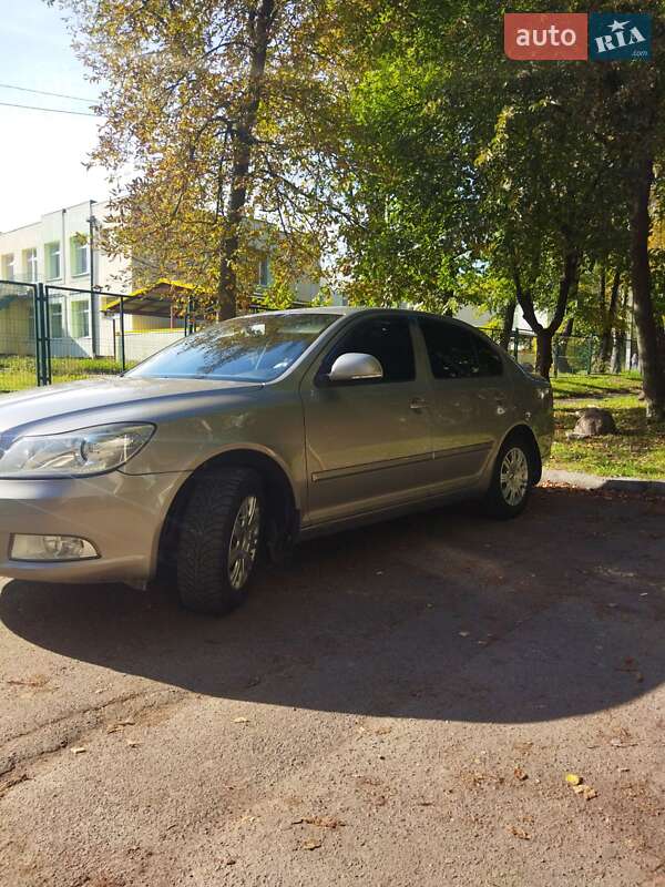 Лифтбек Skoda Octavia 2010 в Львове фото 5 Лифтбек Skoda Octavia 2010 в Львове