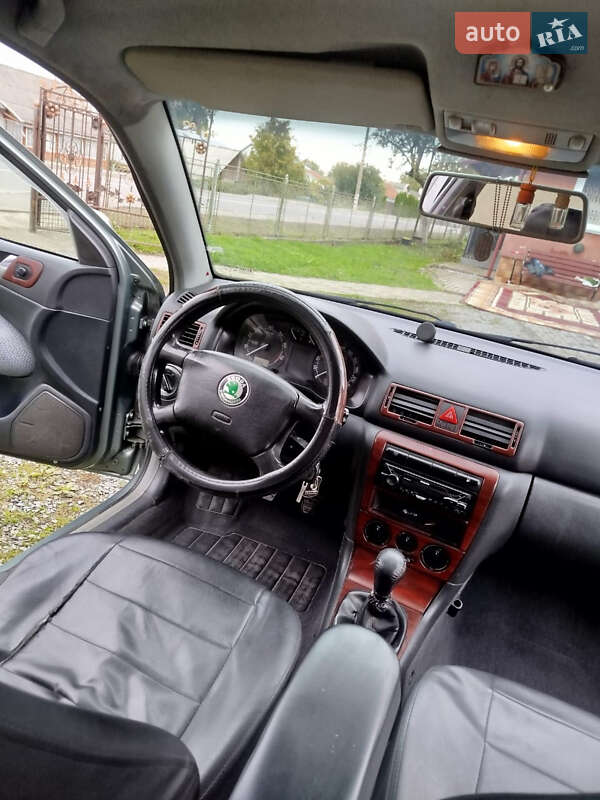 Лифтбек Skoda Octavia 2002 в Дрогобыче