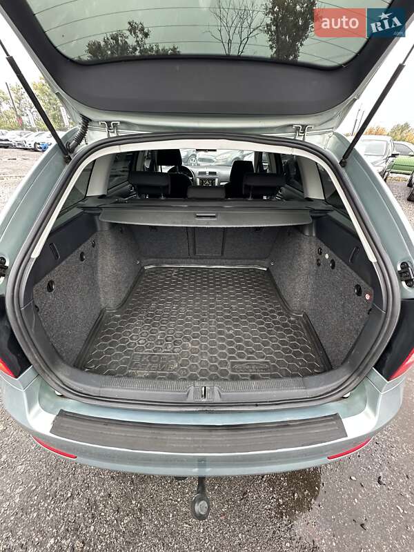 Универсал Skoda Octavia 2010 в Белогородке