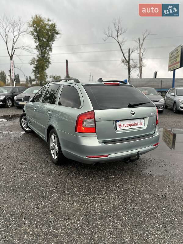 Универсал Skoda Octavia 2010 в Белогородке