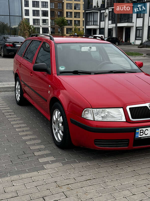 Ліфтбек Skoda Octavia 2003 в Рівному