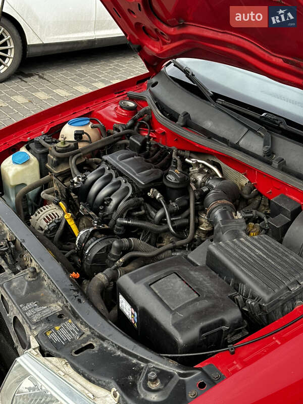 Ліфтбек Skoda Octavia 2003 в Рівному