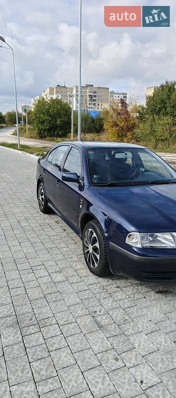Лифтбек Skoda Octavia 2003 в Львове фото Лифтбек Skoda Octavia 2003 в Львове