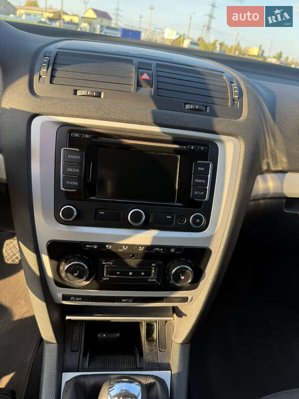 Универсал Skoda Octavia 2010 в Нововолынске