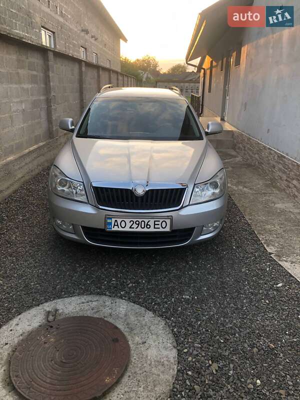 Универсал Skoda Octavia 2009 в Виноградове