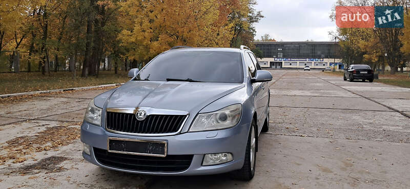 Универсал Skoda Octavia 2010 в Желтых Водах