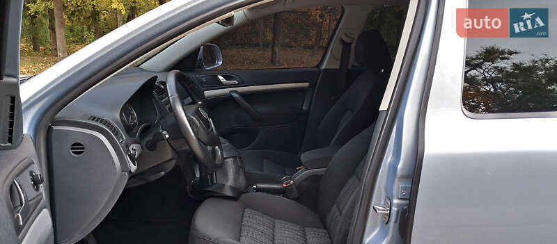 Универсал Skoda Octavia 2010 в Желтых Водах