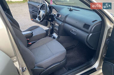 Лифтбек Skoda Octavia 2004 в 