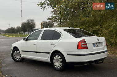 Лифтбек Skoda Octavia 2008 в 