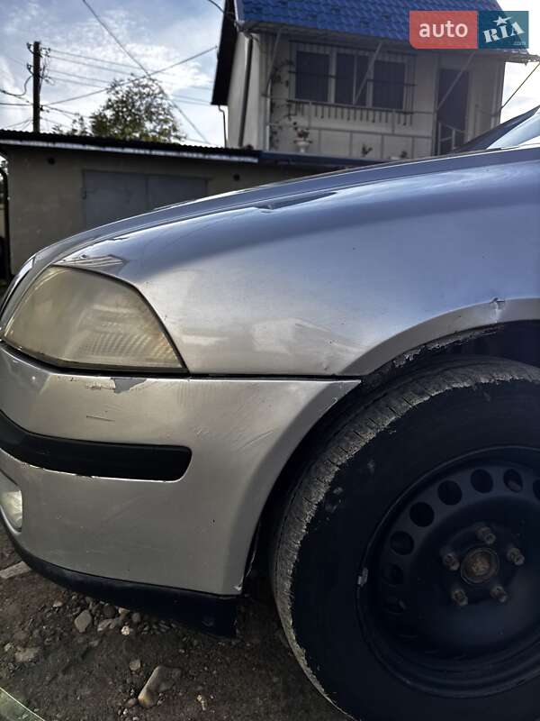 Лифтбек Skoda Octavia 2006 в Бориславе