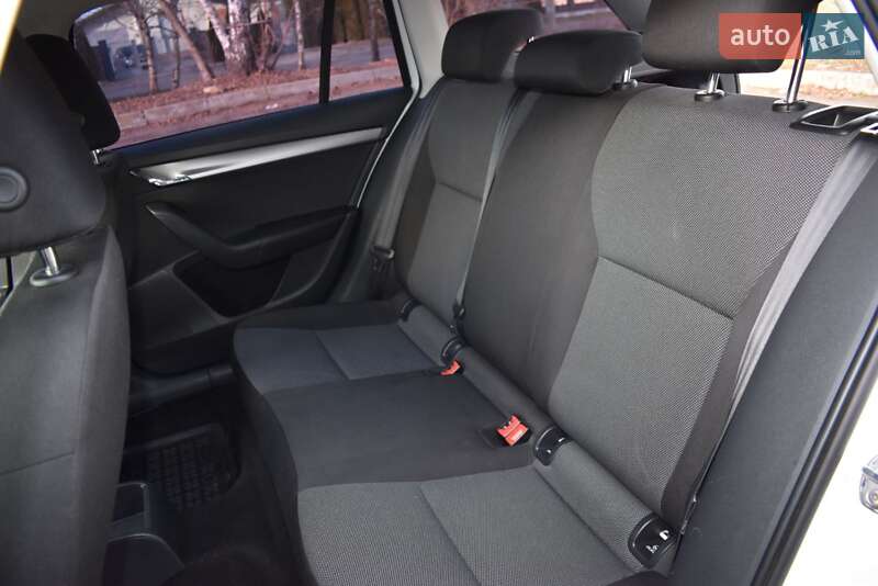Универсал Skoda Octavia 2013 в Самборе