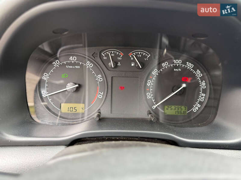Лифтбек Skoda Octavia 2006 в Киеве