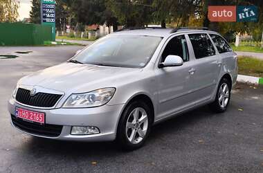 Универсал Skoda Octavia 2012 в Звягеле
