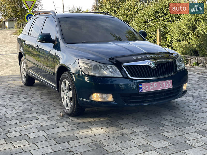 Универсал Skoda Octavia 2011 в Староконстантинове