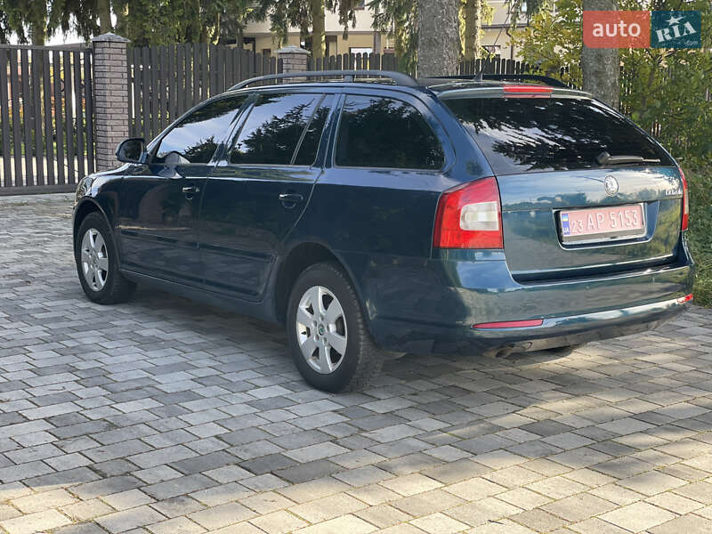 Универсал Skoda Octavia 2011 в Староконстантинове
