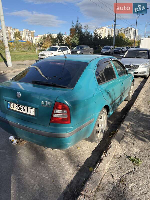 Ліфтбек Skoda Octavia 2000 в Павлограді