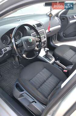 Лифтбек Skoda Octavia 2012 в 