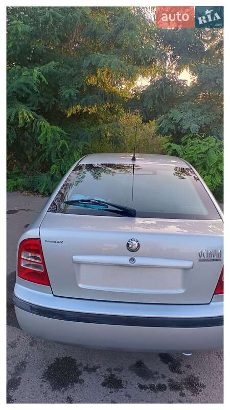 Лифтбек Skoda Octavia 2001 в Чернигове