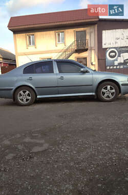 Лифтбек Skoda Octavia 2004 в 