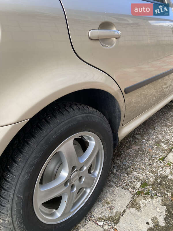 Универсал Skoda Octavia 2004 в Погребище