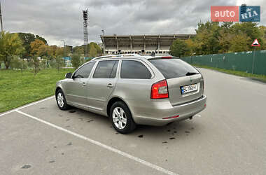 Универсал Skoda Octavia 2012 в 
