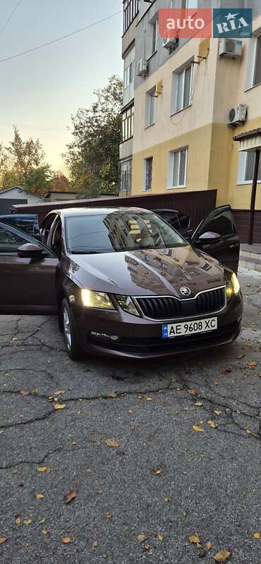 Лифтбек Skoda Octavia 2017 в Кропивницком