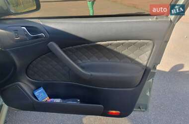 Лифтбек Skoda Octavia 2003 в 