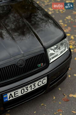 Лифтбек Skoda Octavia 2005 в 