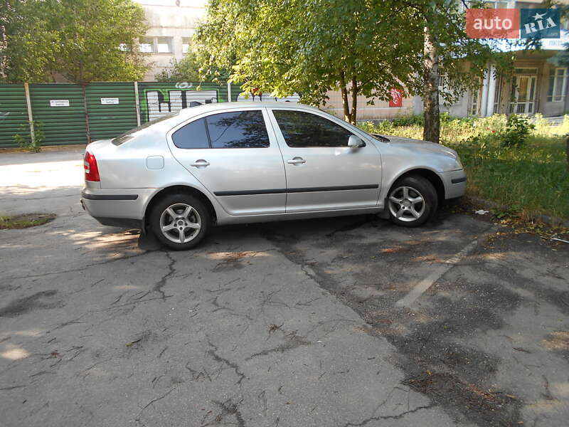 Лифтбек Skoda Octavia 2006 в Кропивницком