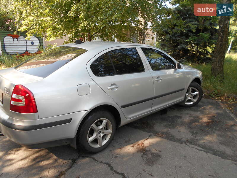 Лифтбек Skoda Octavia 2006 в Кропивницком