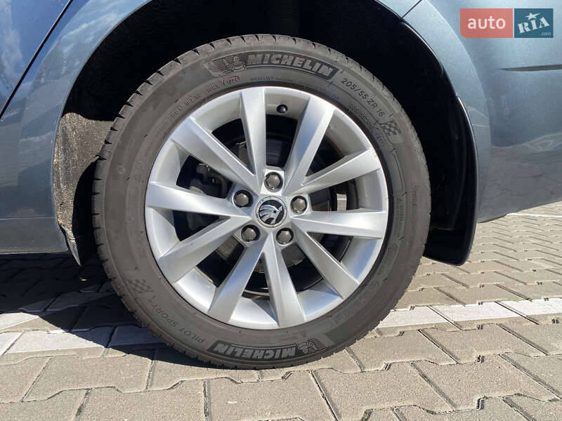 Лифтбек Skoda Octavia 2018 в Киеве