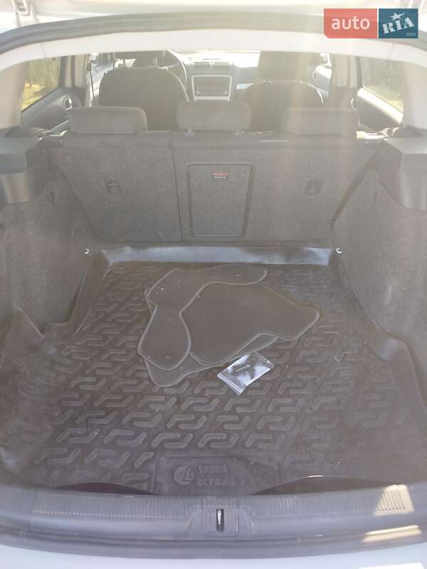 Універсал Skoda Octavia 2011 в Чернігові фото 3 Універсал Skoda Octavia 2011 в Чернігові