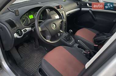 Лифтбек Skoda Octavia 2004 в 