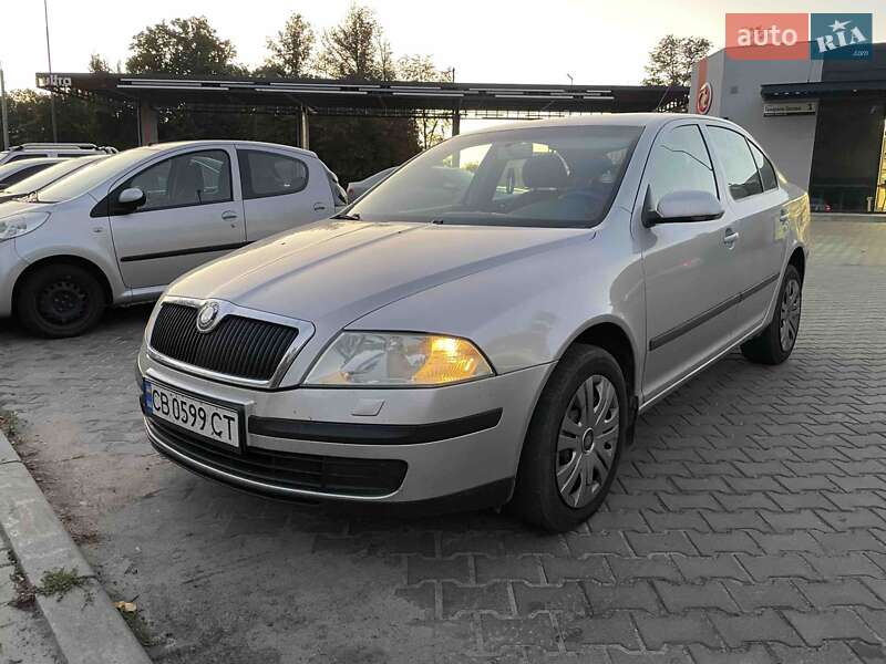 Лифтбек Skoda Octavia 2004 в 
