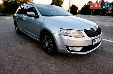 Універсал Skoda Octavia 2015 в Глухові